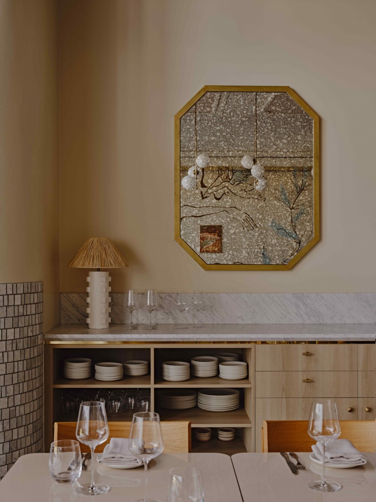 Fit-out with comfortable proportions and approachable materials