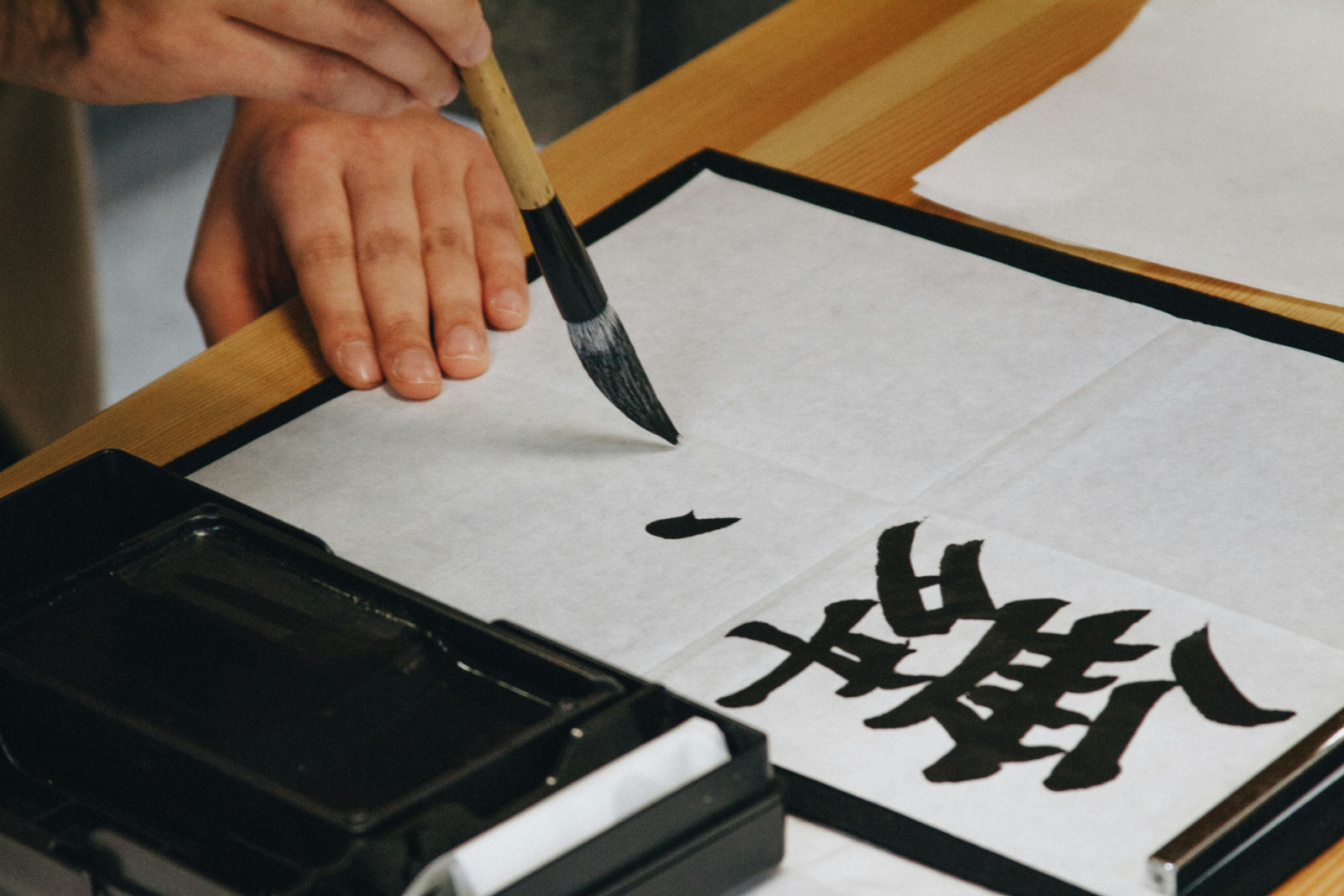 Learn the crafty art of lettering. (Photo: Niketh Vellanki / Unsplash)