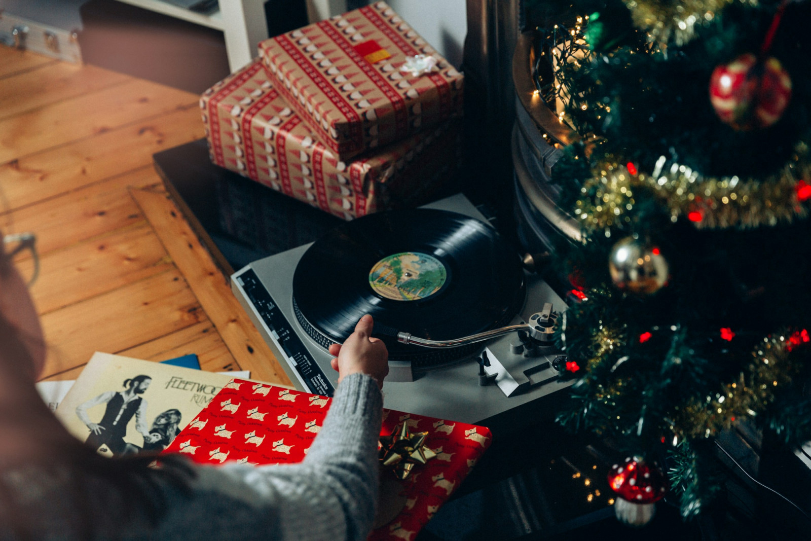 From contemporary jazz to indie folk, these underappreciated Christmas albums offer a fresh way to soundtrack the season (Photo: The Retro Store UK/Unsplash)