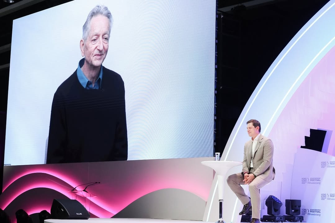 Nobel laureate Geoffrey Hinton said AI could surpass human intelligence within 20 years at Hong Kong FinTech Week 2025 (Photo: Hong Kong FinTech Week)