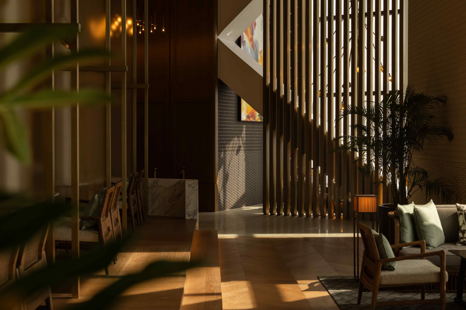2 Gentle, dappled light maintains a sense of privacy and calm