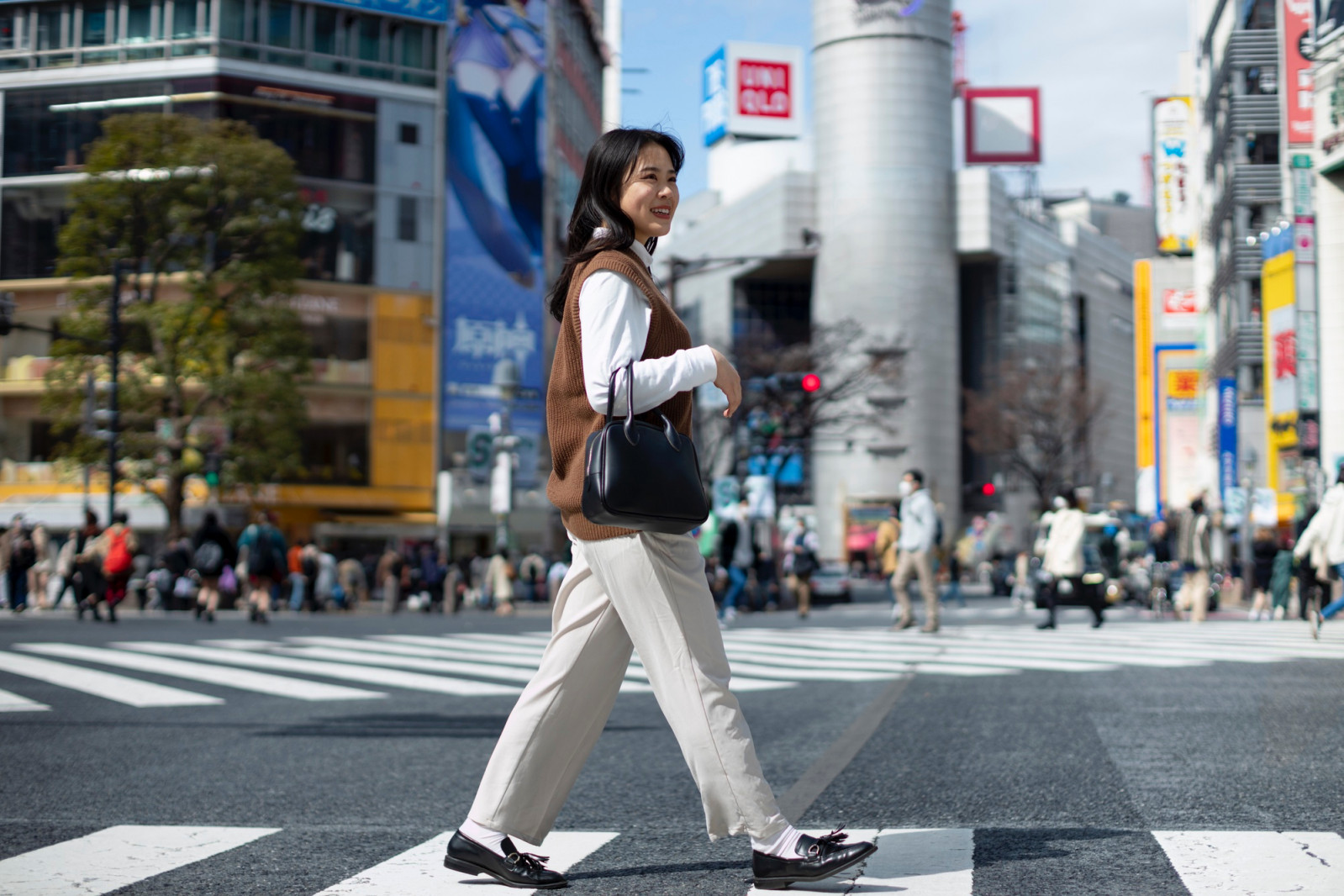 Walking isn’t just a way to get from A to B—different techniques and trends are turning it into a purposeful form of movement (Photo: Freepik)