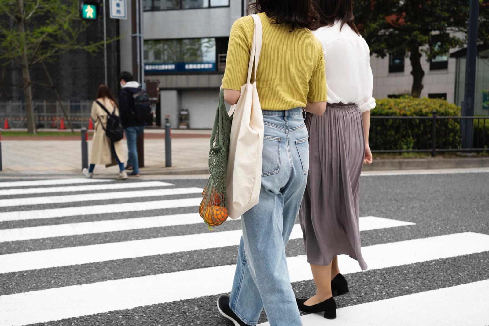 Japanese walking is a science-backed method that combines posture, pace and interval timing for a low-impact, full-body workout (Photo: Freepik)