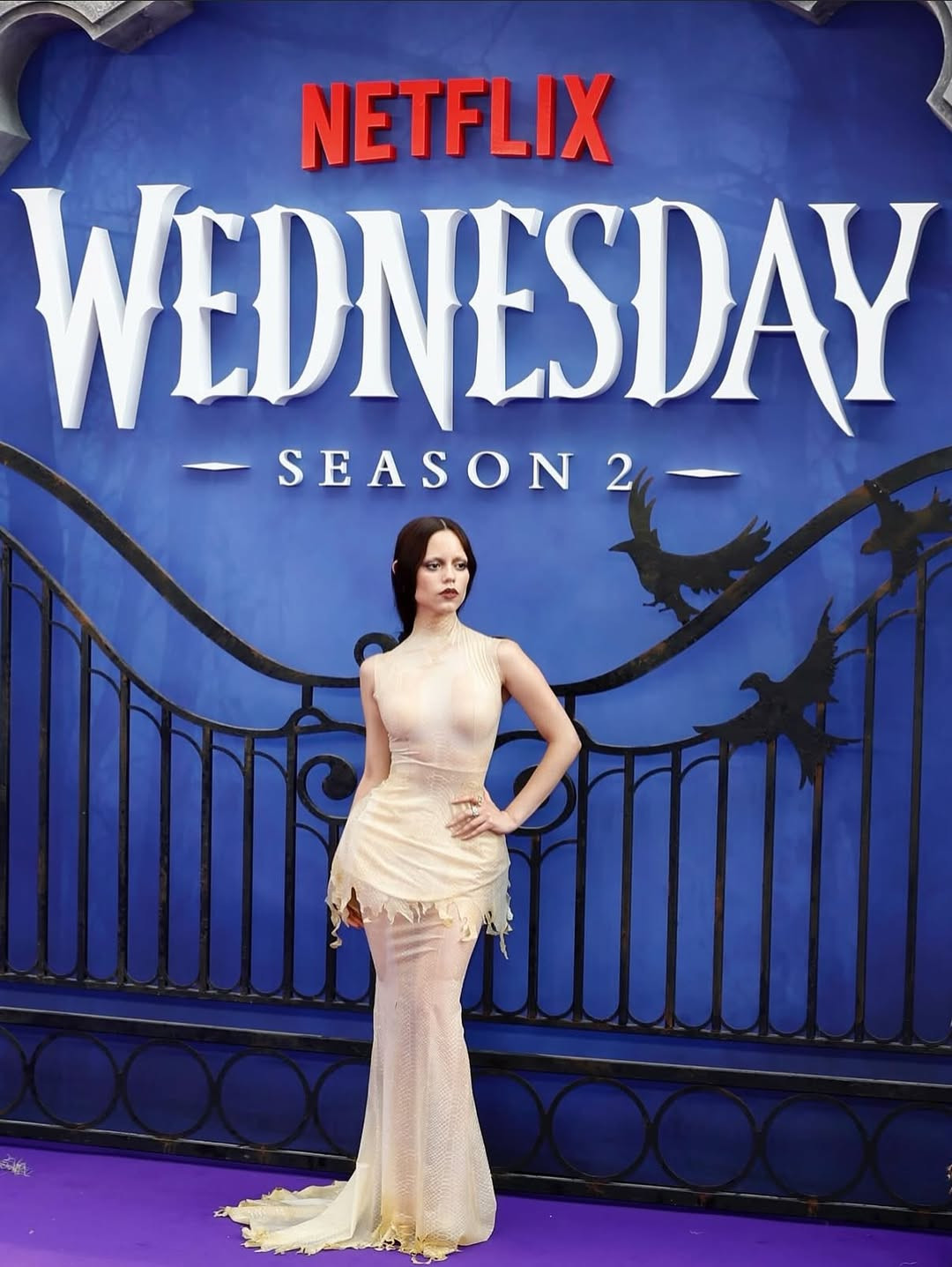 Jenna Ortega channels Wednesday Addams’ gothic wit and darkness through couture, making the red carpet a continuation of her character’s identity (Photo: @jennaortega / Instagram)