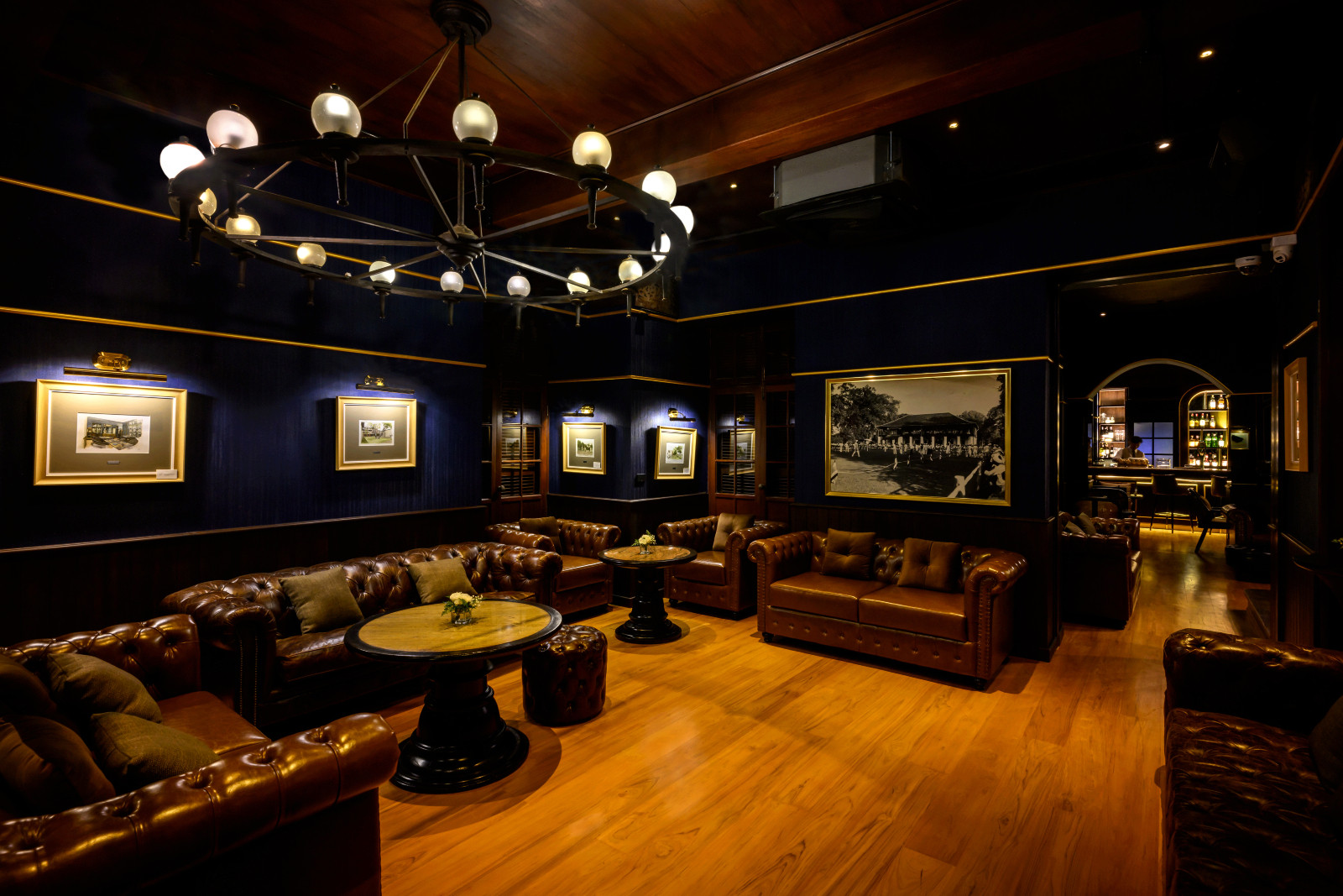 บรรยากาศ Brit Bar at 1921 House โรงแรมอนันตรา เชียงใหม่ รีสอร์ท