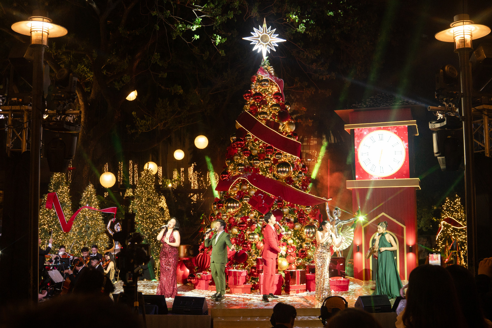 Greenbelt’s tree lighting ceremony welcomes Christmas with open arms