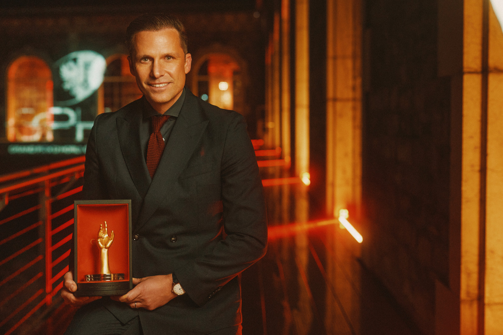 Gregory Kissling with the Aiguille d’Or Grand Prix trophy