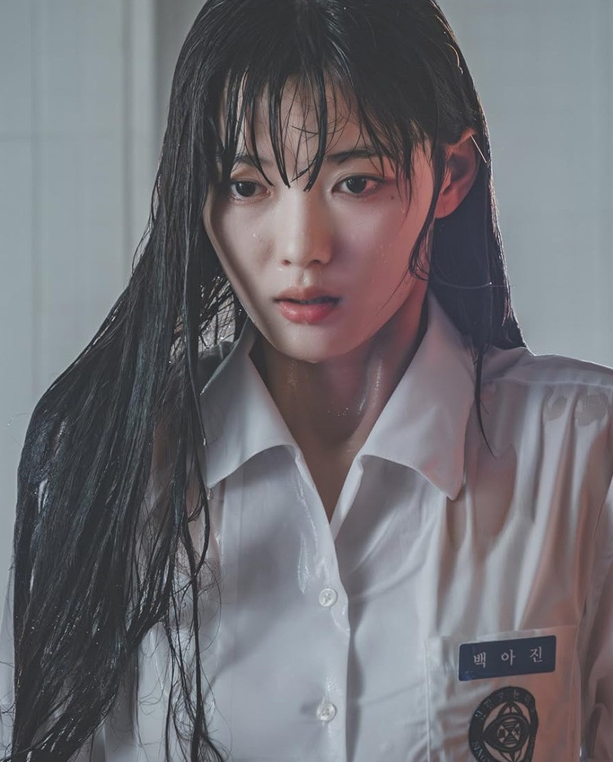 While ‘Dear X’ has similarities to Song Hye-Kyo's ‘The Glory,’ the latter is about the victim’s righteous, strategic quest for external justice. ‘Dear X’, on the other hand, is about the chilling, internal descent of an abuser who was herself a victim