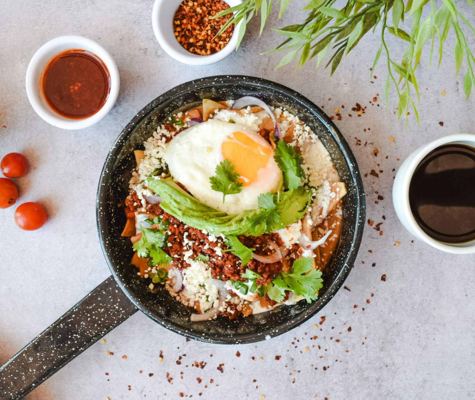 Chilaquiles, tamales and atoles form a practical and flavourful breakfast in Mexico City, often bought from morning market stalls (Photo: Alexandra Mendívil/Unsplash)