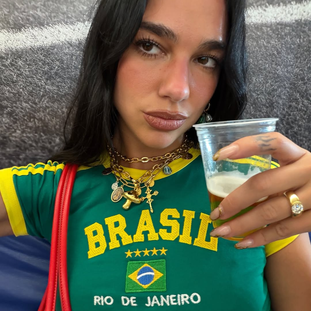 Light, breathable pieces that suit both city and casual settings (Photo: @dualipa/Instagram)