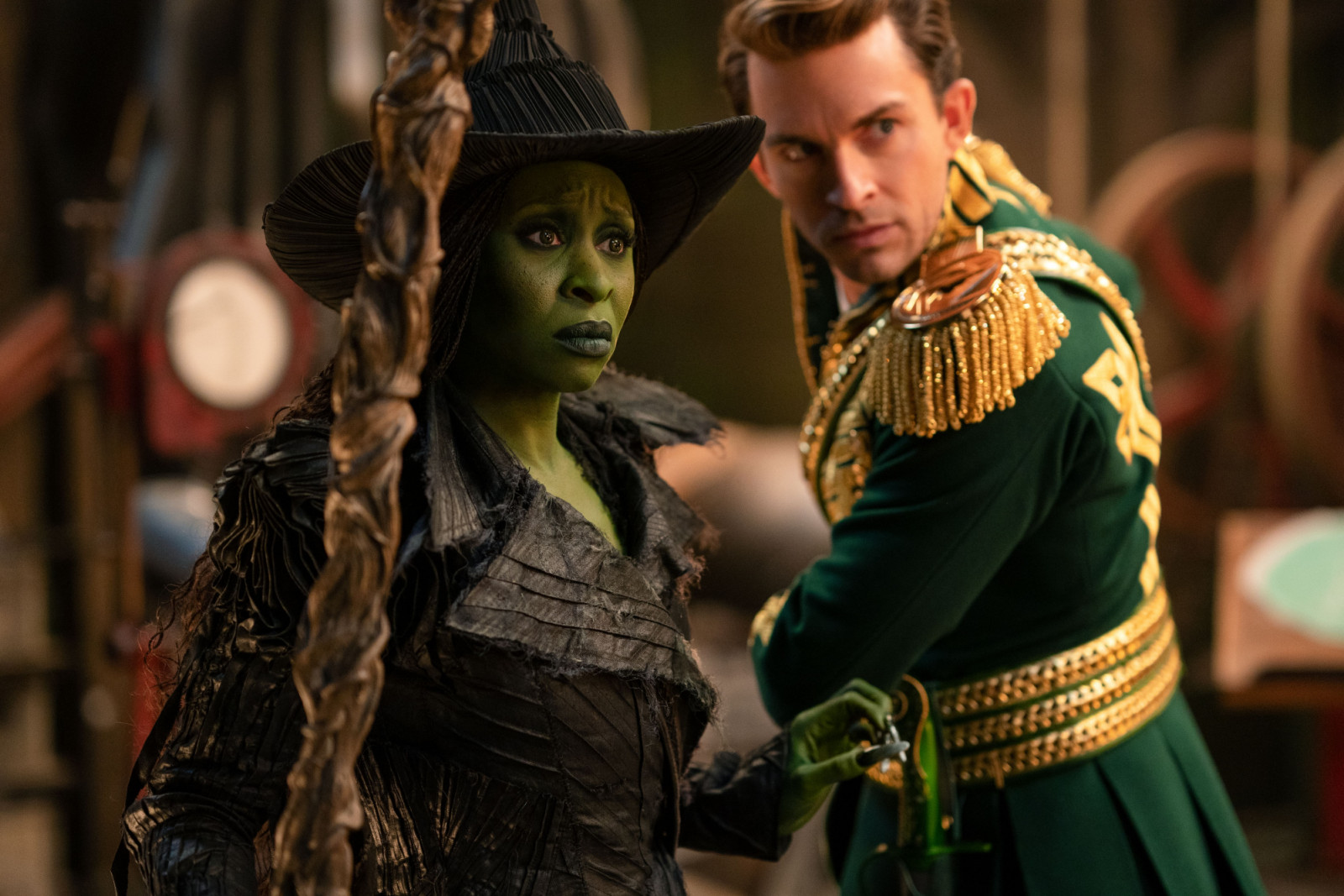 Elphaba and Prince Fiyero (Photo: Universal Pictures)
