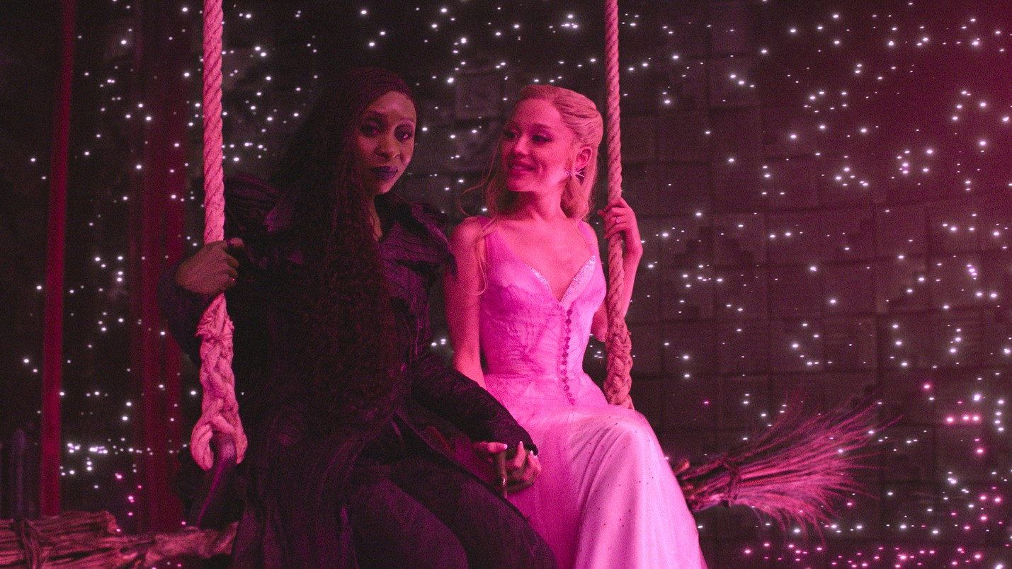 Elphaba and Glinda (Photo: Universal Pictures)