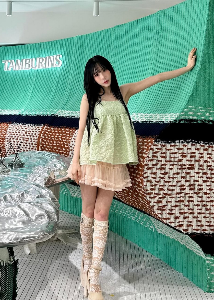 Taeyeon explores coquette aesthetics in a mint babydoll top for a Tamburins event (Photo: @taeyeon_ss / Instagram)