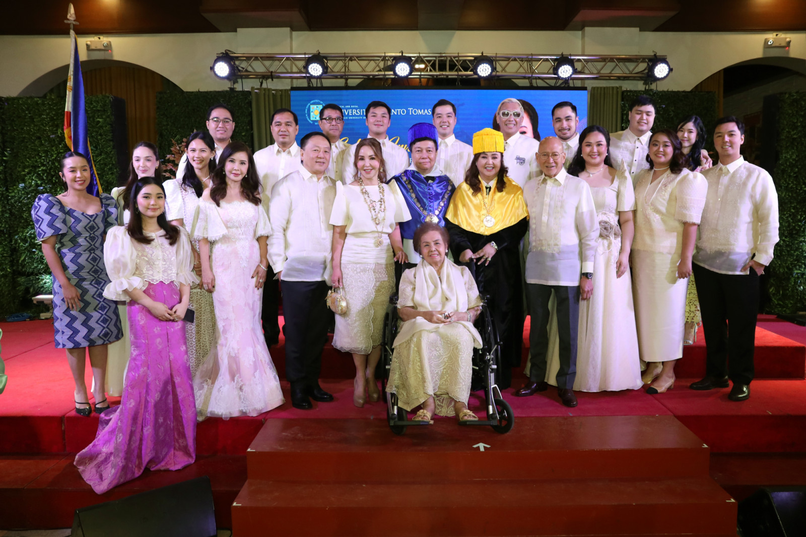 Eduardo, Laude and Solidum family and friends