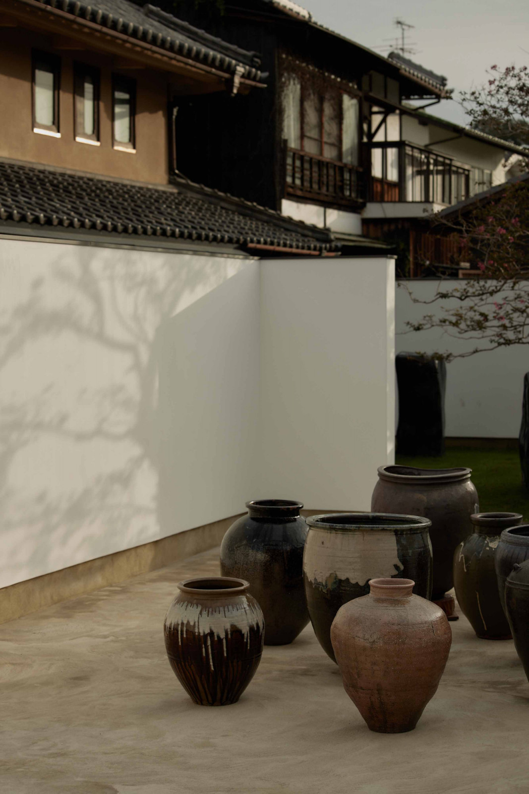 Yoruya’s garden area in the late afternoon