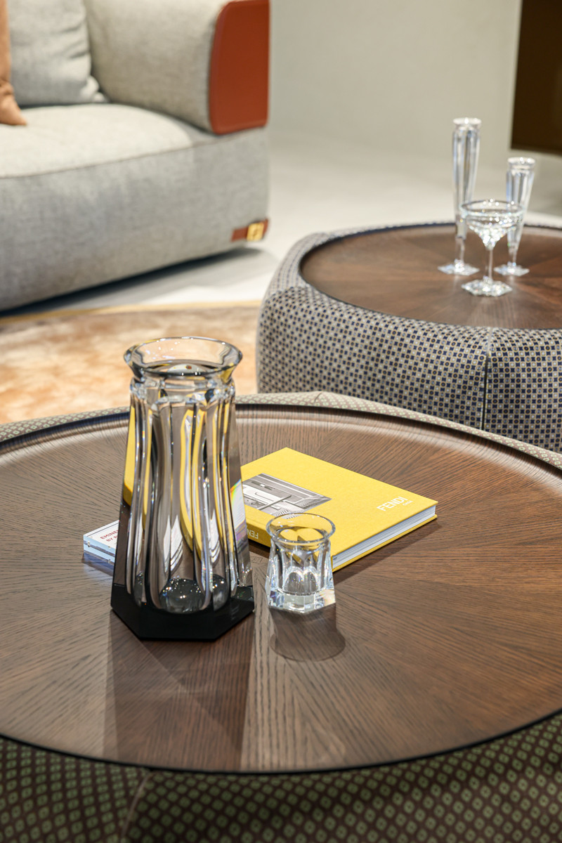 With its sculptural silhouette and play of transparency and shadow, Talleyrand “Éminence grise” vase by Philippe Starck reinterprets the lines of the historic Talleyrand service through a distinctly contemporary lens