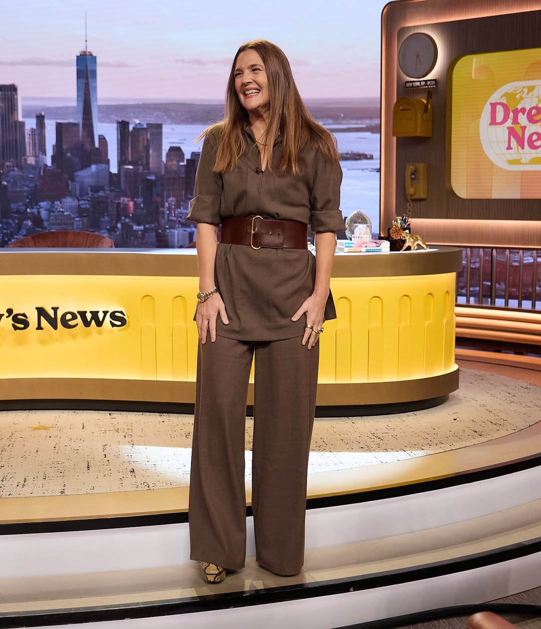 On ‘The Drew Barrymore Show’, Barrymore’s natural reactions, subtle expressions, and traces of fatigue create relatability and presence (Photo: @drewbarryore/Instagram)