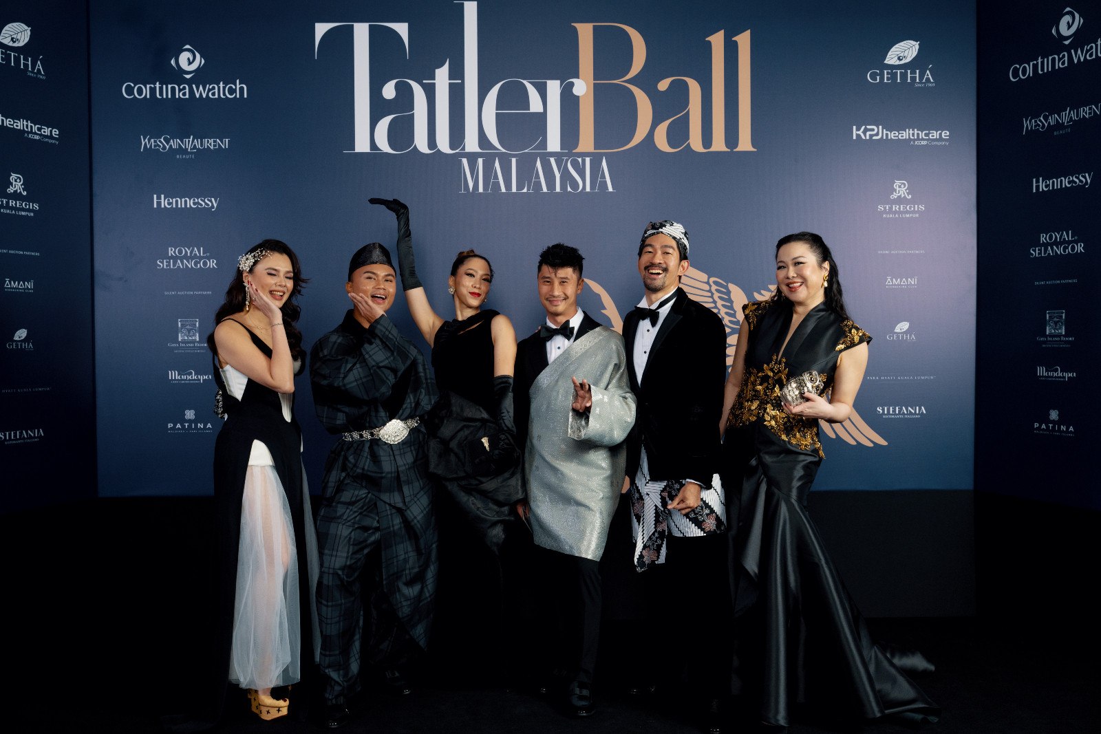 Lynette Ow, Mughdi Che Din, Diane Chia, Nicholas Caolie, Dr Ian Chong and Sheena Teo