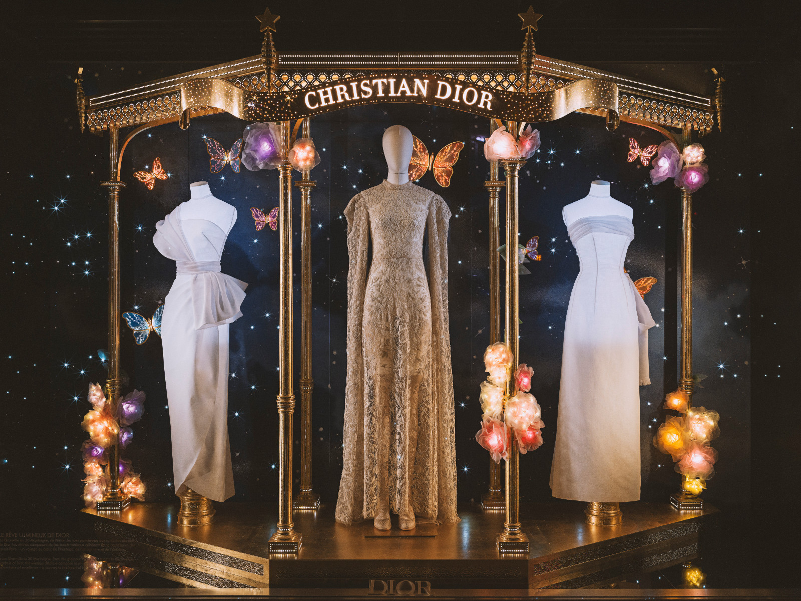 Presentation of the XMas 2025 decorations at the Dior store on avenue Montaigne in Paris, France - Photo ©Kristen Pelou