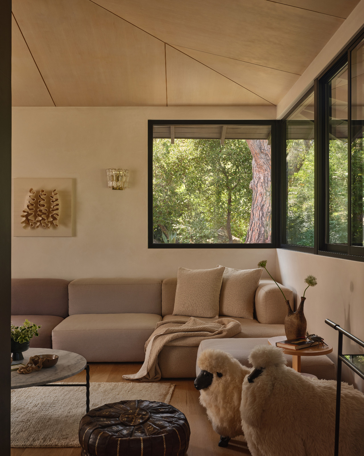 Balancing Scandinavian and Japanese influences, this Montecito, California home designed by Tamara Honey with AB Design Studio creates a cosy nook apart from a bustling city