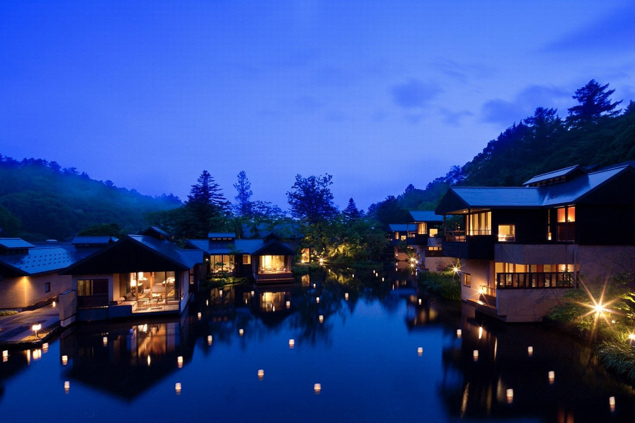 Takeishi's lighting design relies on darkness, with the clear night sky providing genuine illumination that is increasingly rare in contemporary hospitality