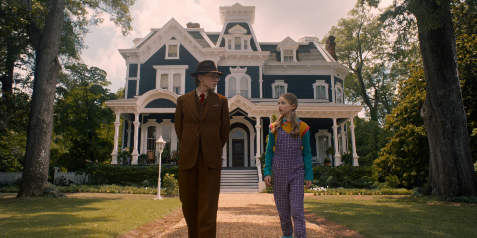 Explore a mix of spooky, mysterious and heartwarming shows and movies to tide you over until the ‘Stranger Things 5’ finale (Photo: Netflix © 2025)