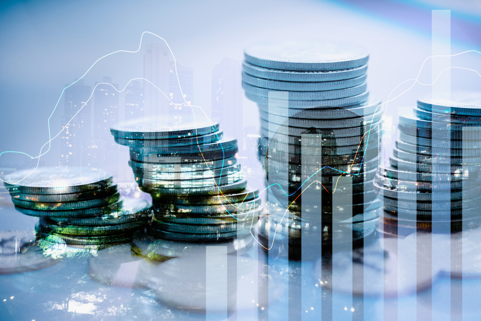 Stock market financial exchange and Trading graph technology concept (ภาพ: Busakorn Pongparnit)