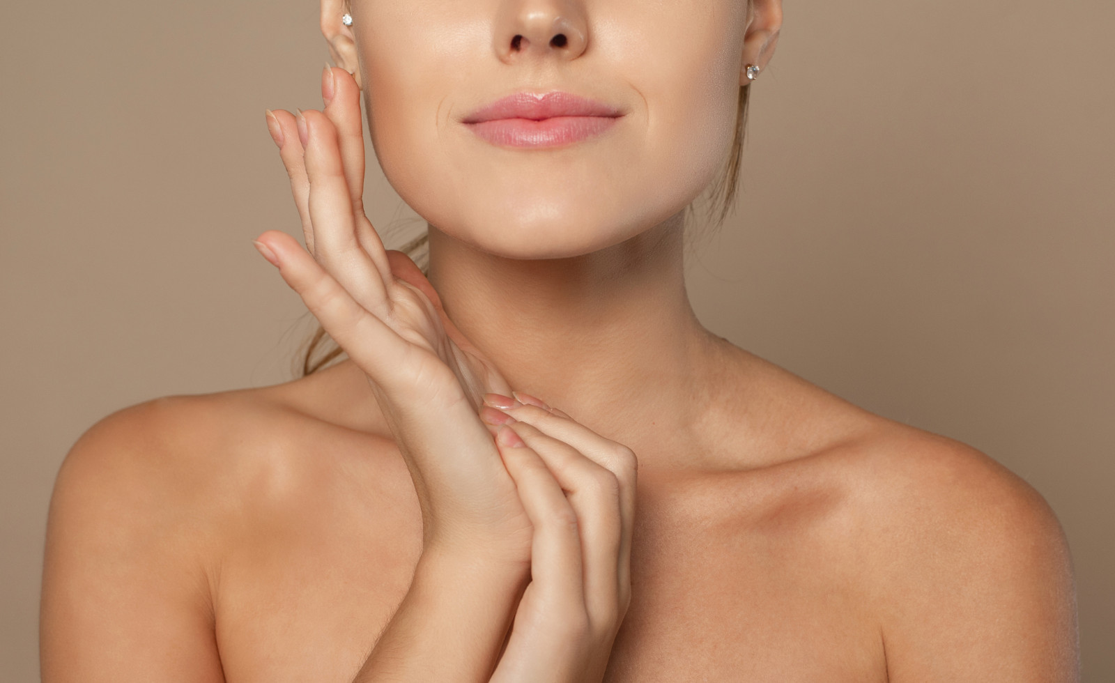 Explore XERF AI at Avignon Clinic, a needle-free, ultrasound- and RF-powered treatment designed for subtle facial lifting with minimal downtime (Photo: Canva)