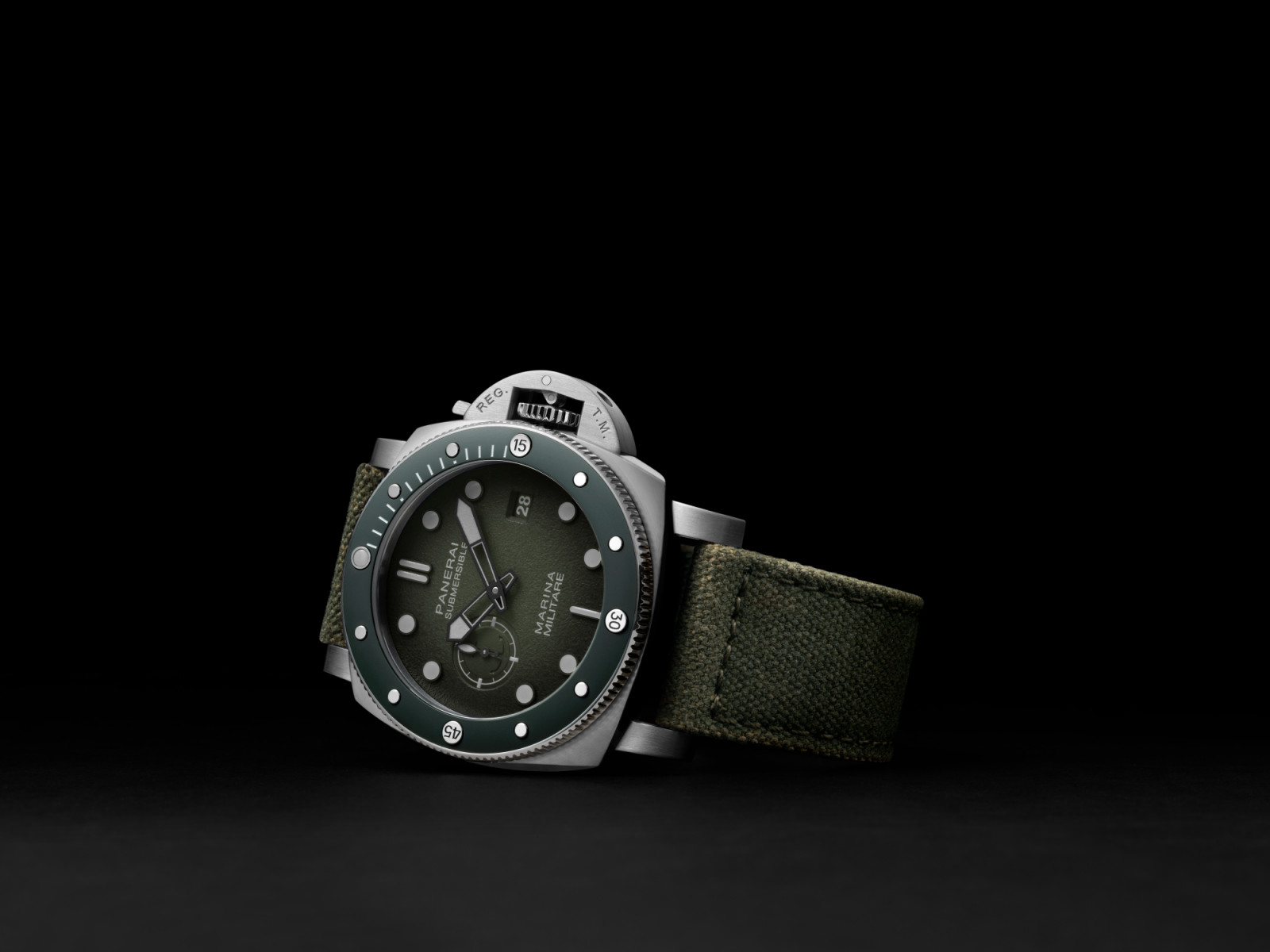 Panerai merayakan kemitraan bersejarah dengan Marina Militare lewat koleksi Submersible terbaru