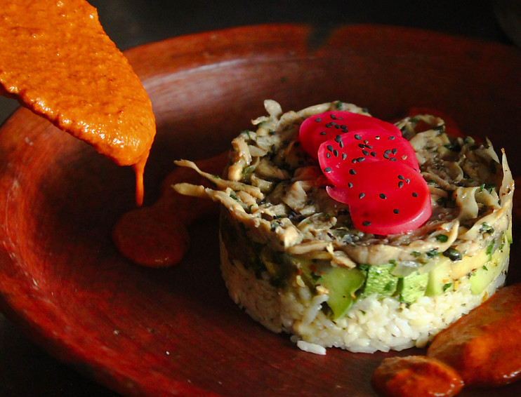 Understand Mexico’s storied sauce through a cooking class that begins in a bustling market. (Photo: Etnofood)