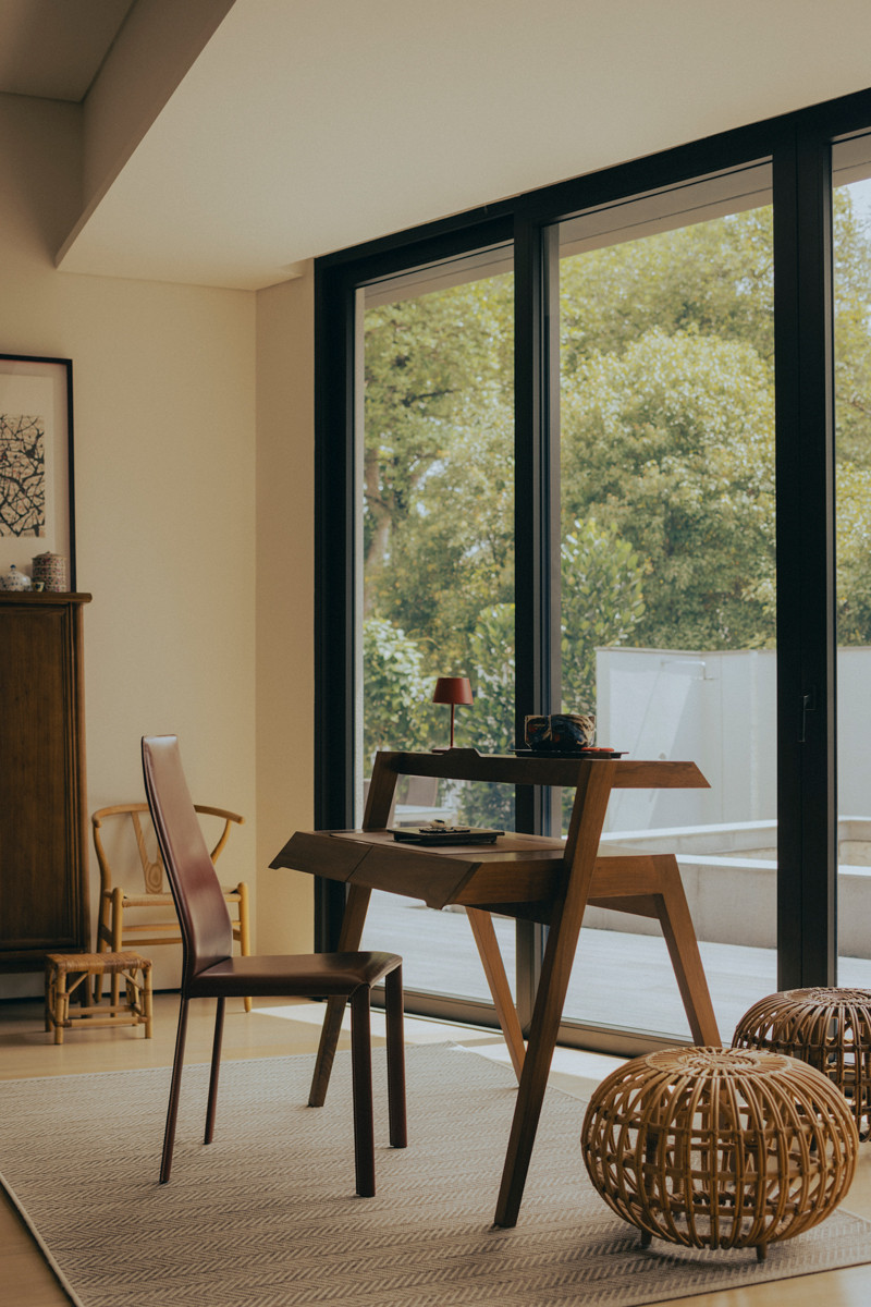 This study with a view features the Folks 2-Tier Primary desk by Nathan Yong