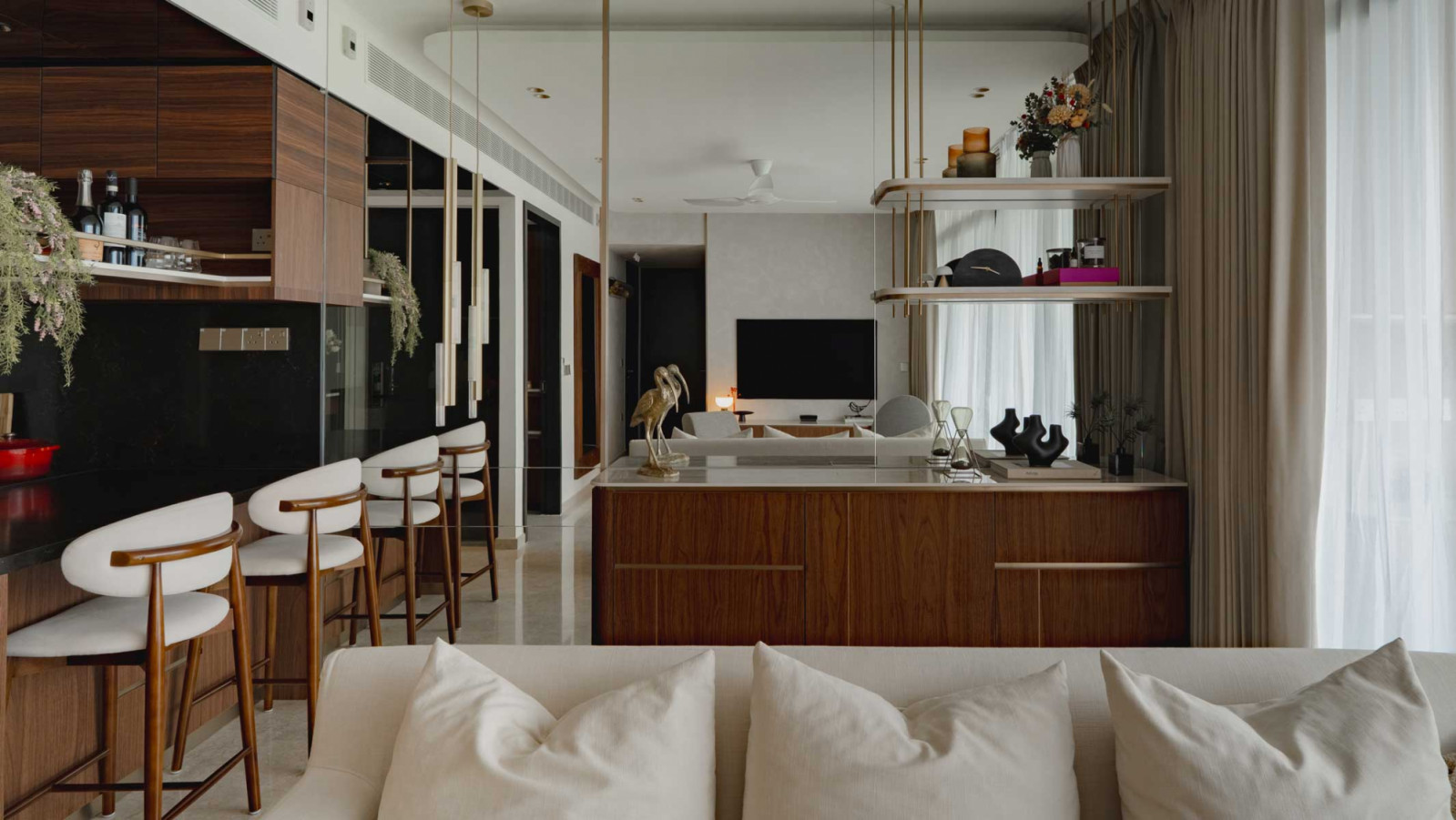 Urban Delineation reinterprets coastal living and updates it for a modern family home