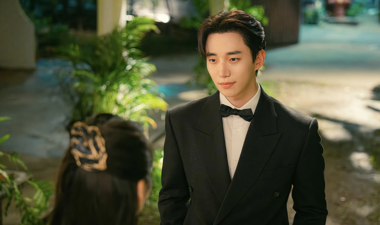 From historical palace intrigue to modern romance, Lee Jun-Ho has built a diverse TV career. Here’s a look at his standout performances beyond ‘Typhoon Family’ (Photo: Typhoon Family/IMDb)