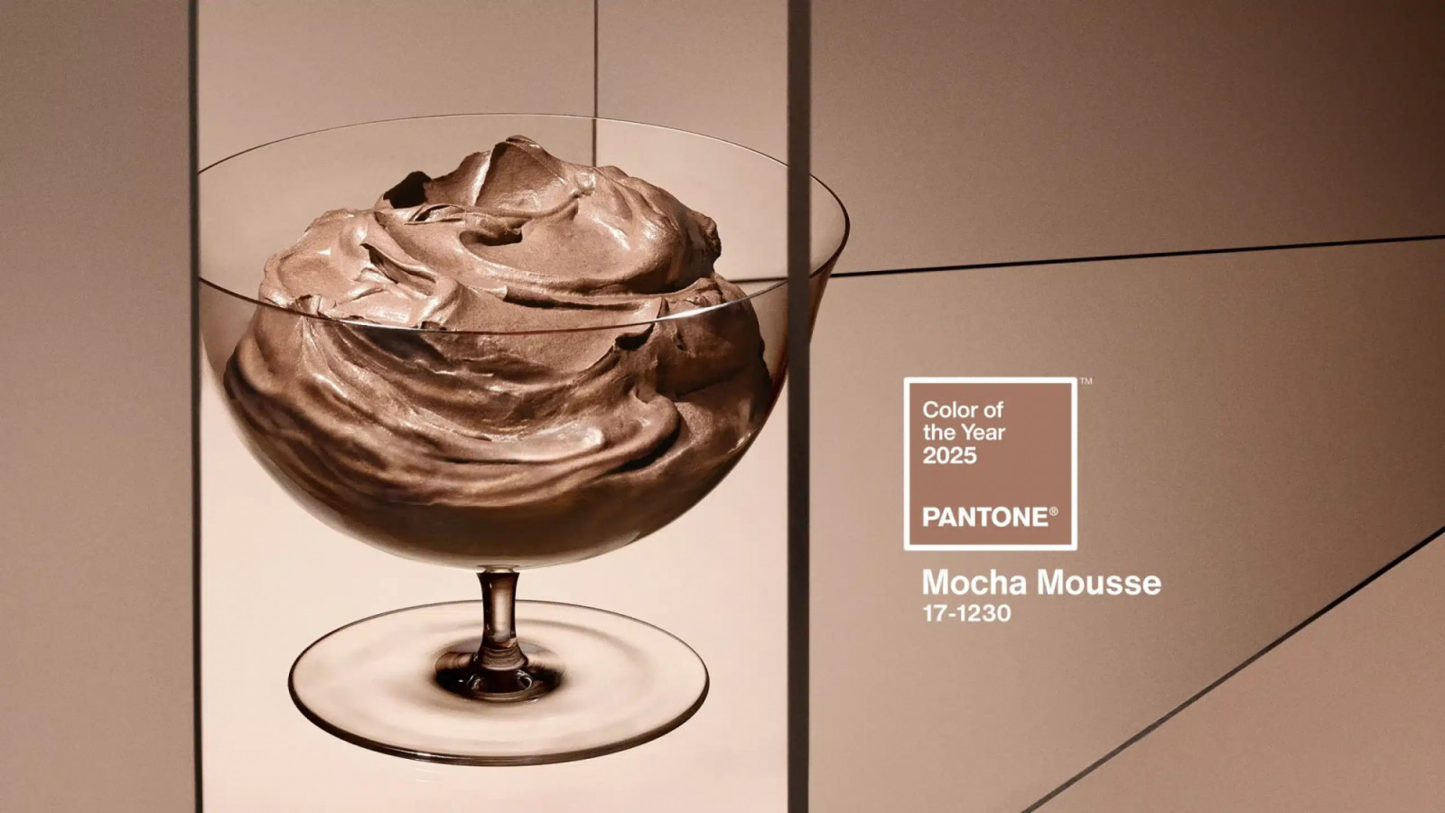 Những gam giàu sắc độ như Mocha Mousse phản ánh giai đoạn Pantone dùng màu như công cụ truyền tải cảm xúc, đối lập với sự tiết chế mà Cloud Dancer đại diện cho năm 2026. Ảnh: Pantone