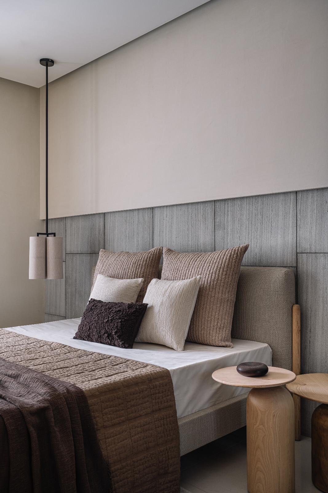 A Japandi-inspired bedroom in an Ahmedabad, India, home designed by Workshop Inc.