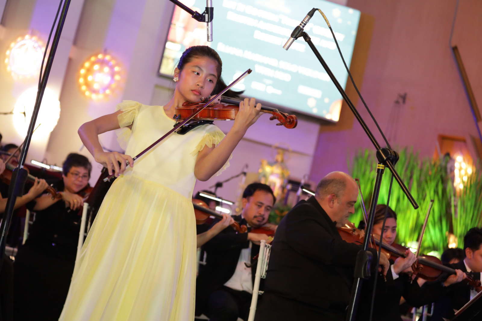 Eliana Mariano with the Manila Symphony Orchestra performing ‘Let It Go’ from ‘Frozen’