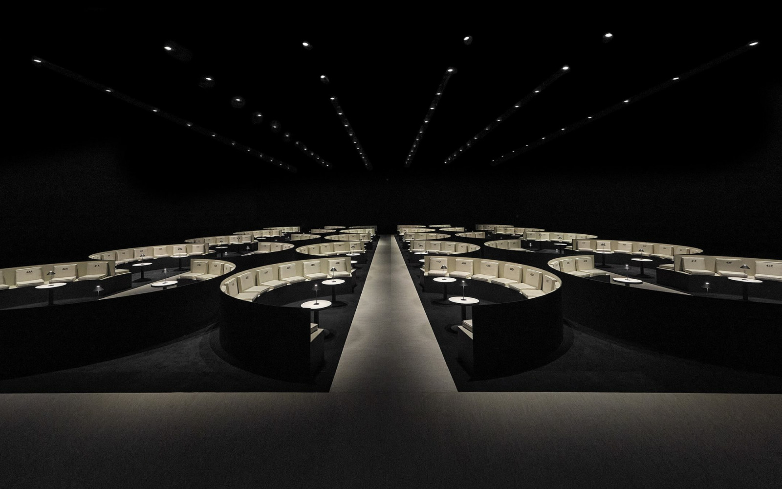 The setup in Armani/Teatro for the Giorgio Armani Women’s Fall/Winter 2025-26 show (Photo: Instagram / @giorgioarmani)