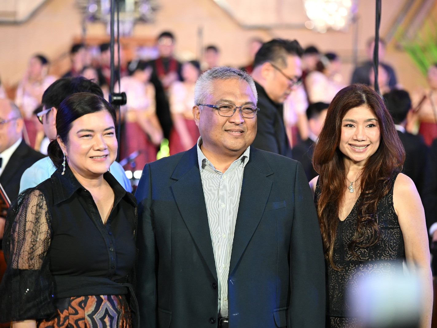 Myla Villanueva, Carl Cruz, Ana de Villa Singson (Photo: Novare)