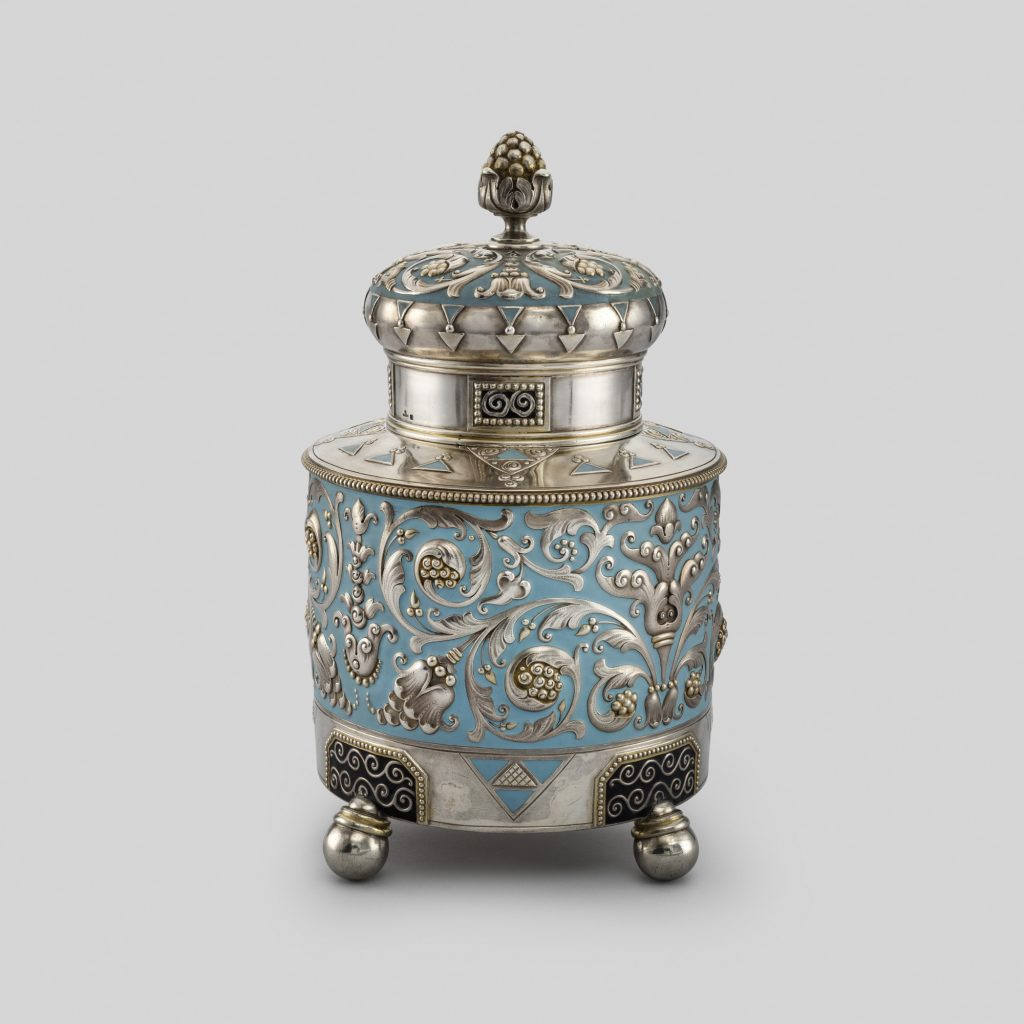Tea caddy, c.1910, Moscow, silver parcel-gilt and enamel with cork inner lid, by Fabergé, from the Chitra Collection