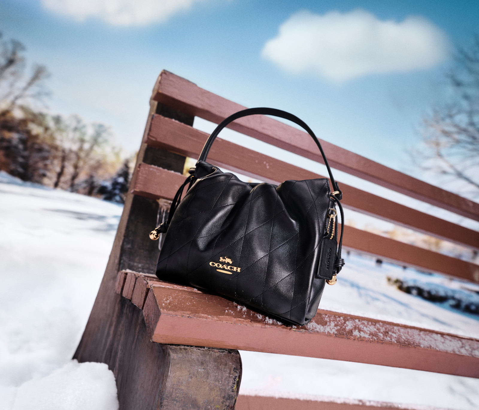 Coach rayakan musim liburan dengan Holiday 2025 dan “The Gift for New Adventures”