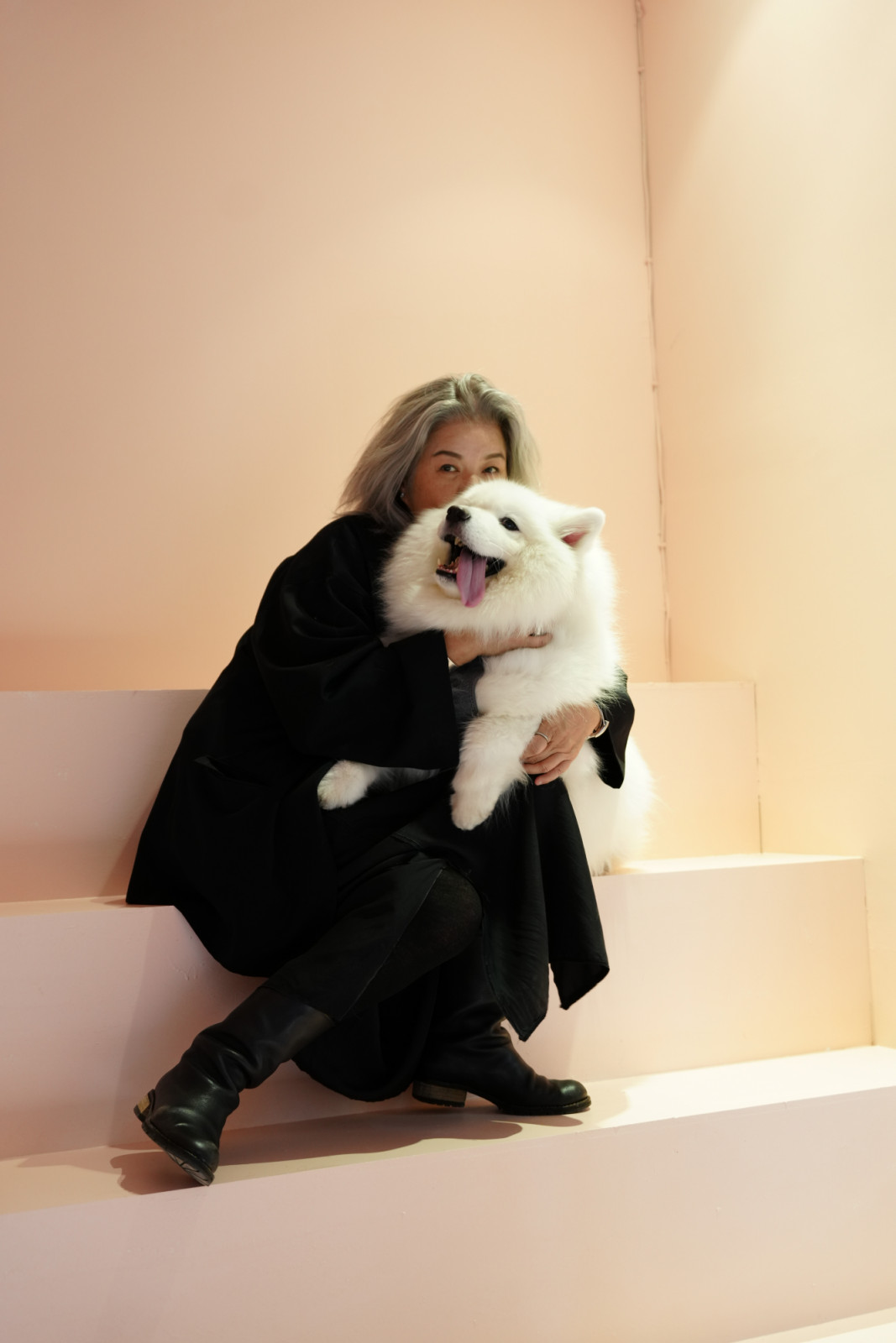 時尚設計師Jamei Chen 陳季敏與毛孩 Shahtoosh（Photo：安芙利毛孩生活 Anfurri ）