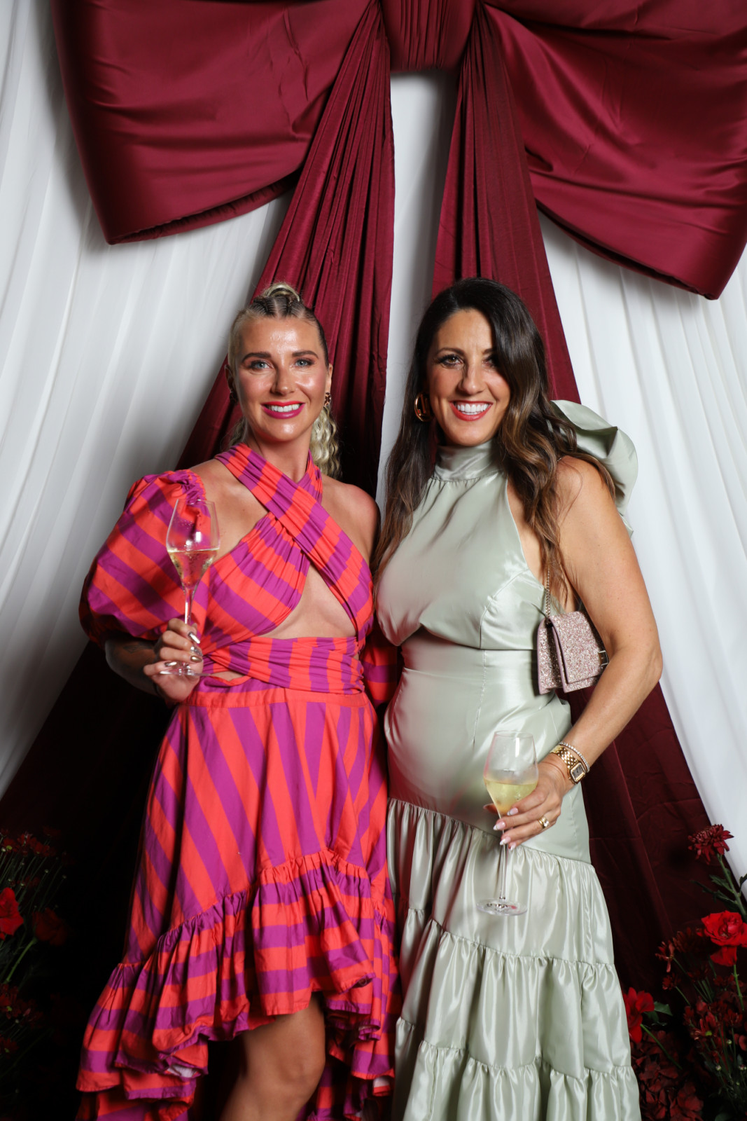 Kym Eliopoulos & Bernadette Harrison pada acara Christmas Couture Feast & Fashion oleh Erika Peña