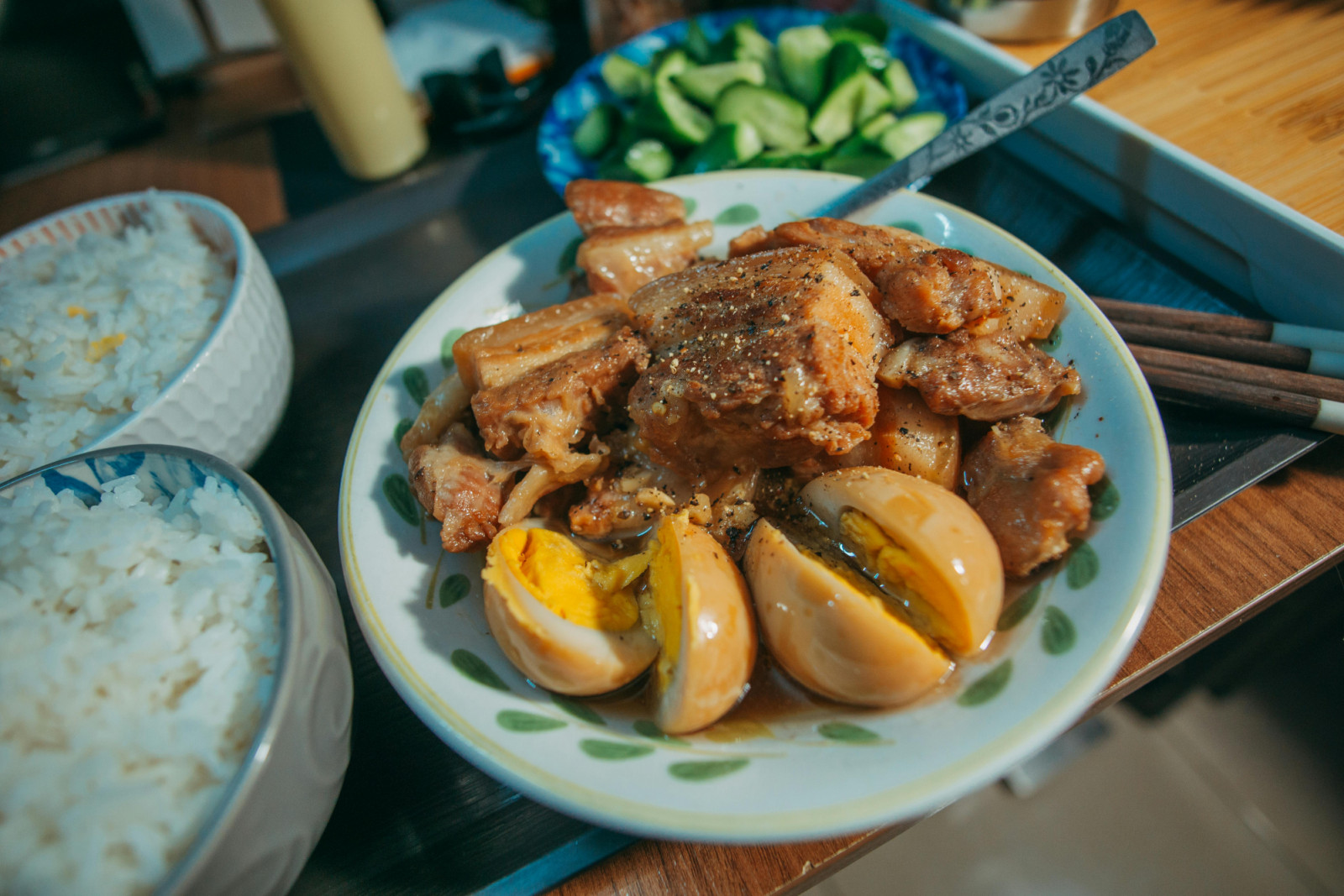 A humble stew that rewards patience with layered depth. (Photo: FOX ^.ᆽ.^= ∫: / Pexels)