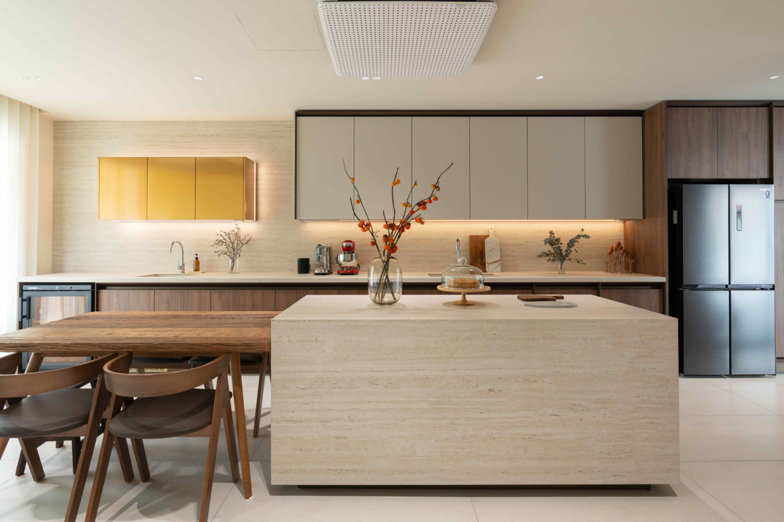 Red Hong Yi’s kitchen is the heart of her home, with high-quality materials that focus on practicality