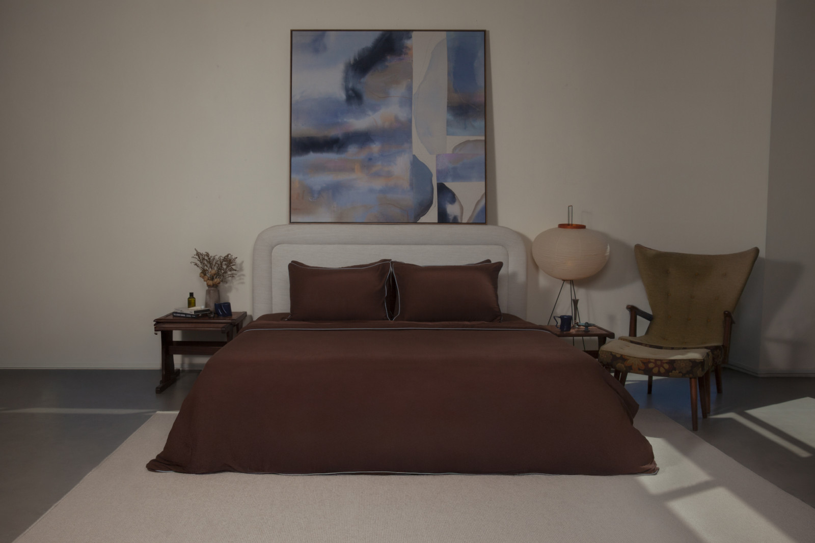 The Sunday Bedding Cotton Voile sheets feature contrast piping detail along the edges of the duvet cover and pillowcases