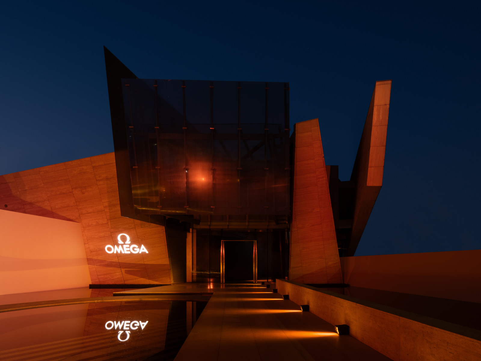 Omega launched the new Seamaster Planet Ocean at Yifang Art Museum, Chongqing