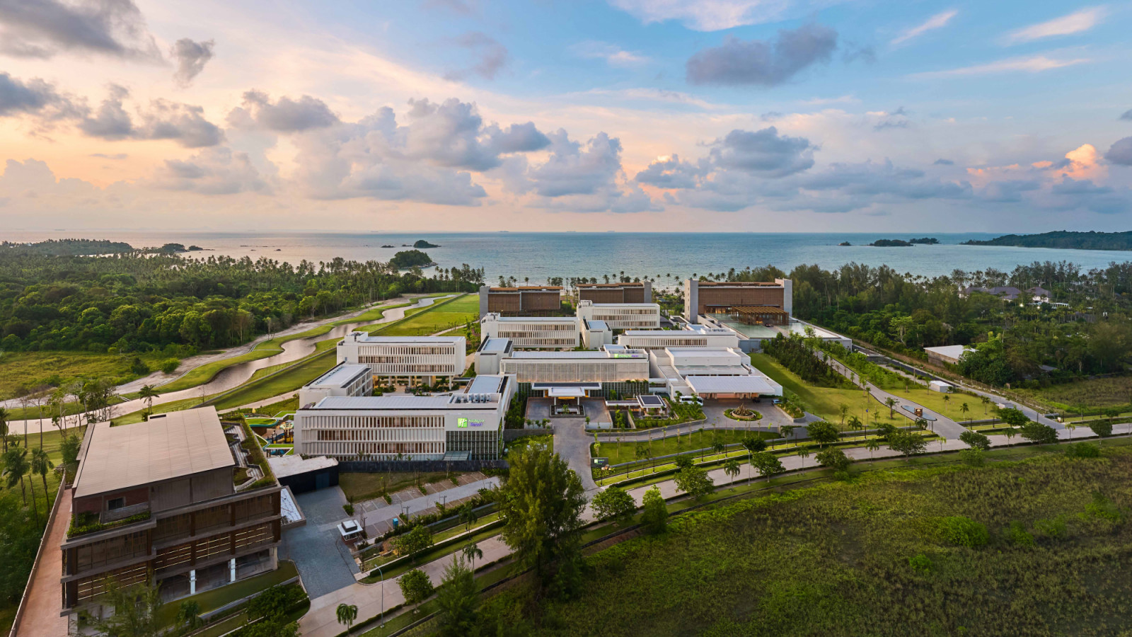 Mandiri Land’s Holiday Inn Resort Bintan Lagoi Beach is the winner of Best Hospitality Development (Asia) at PropertyGuru Asia Property Awards