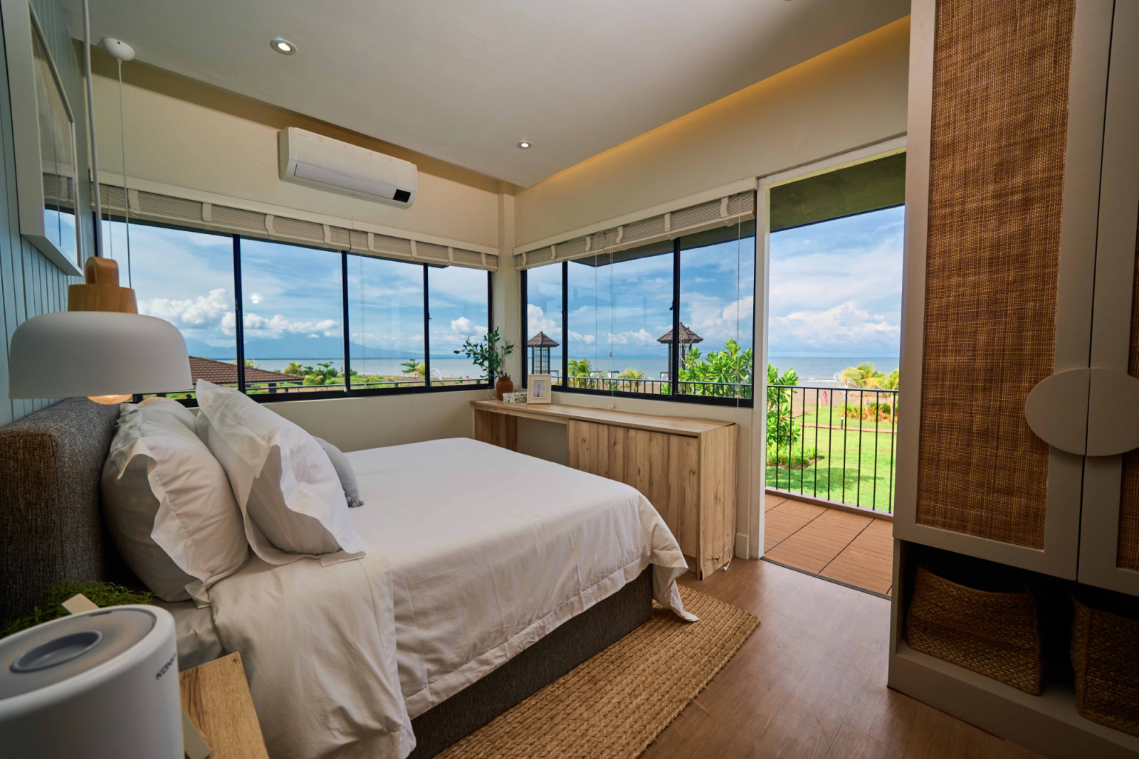 Seafront Residences by Aboitiz Group in the Philippines is recognised as Best Waterfront Housing / Landed Development (Asia) at PropertyGuru Asia Property Awards