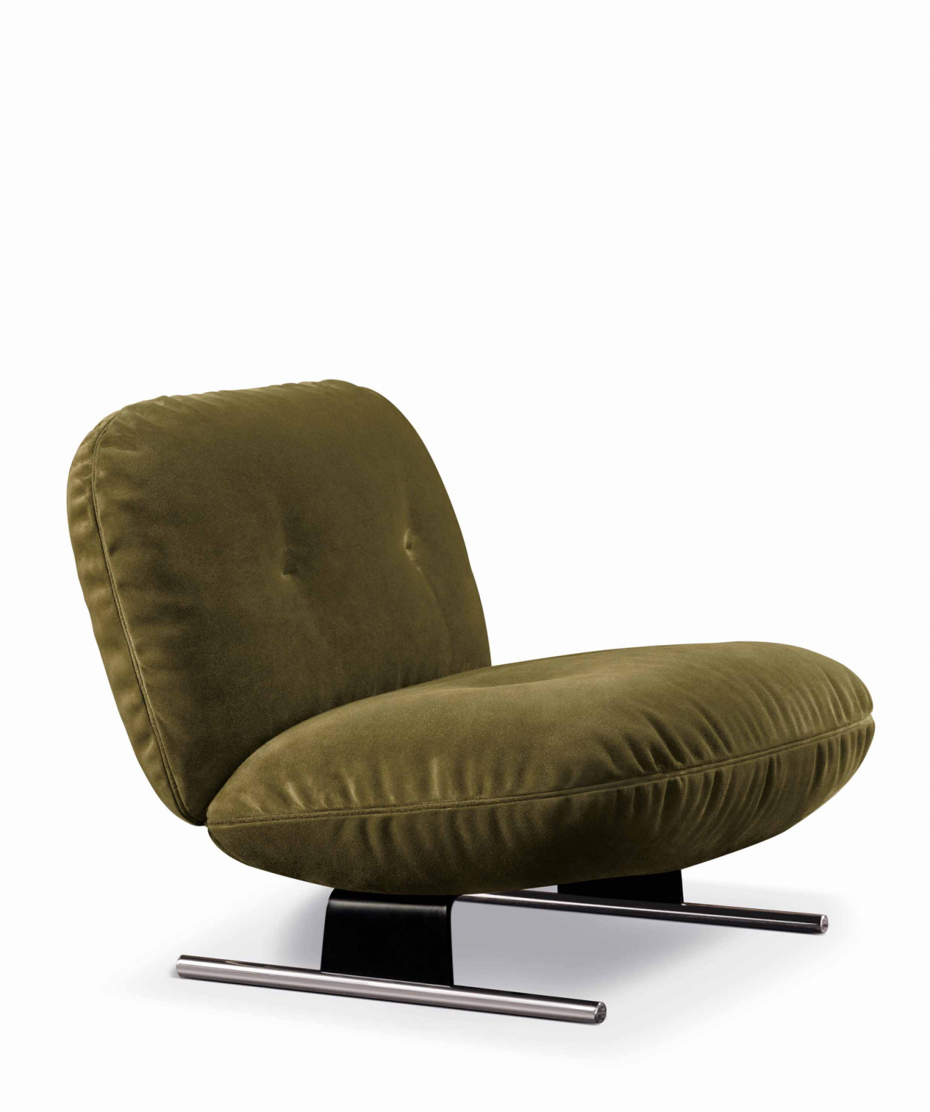 The moss upholstery and low-slung profile of the Libra armchair make it an inviting choice for relaxed holiday lounging
