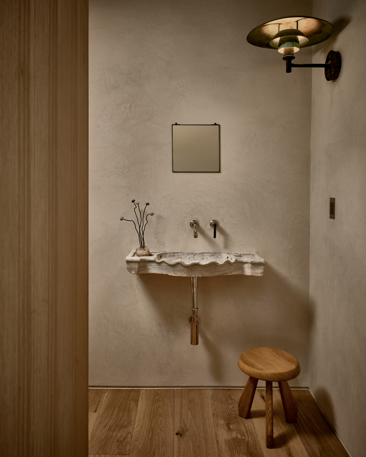 The bathroom of A Quincy Jones' renovated home, designed by Ome Dezin in Los Angeles, California
